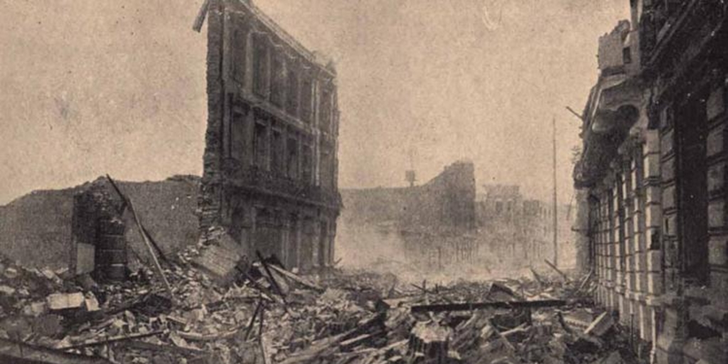 Calle Blanco esquina Edwards, Valparaíso, tras el terremoto de 1906