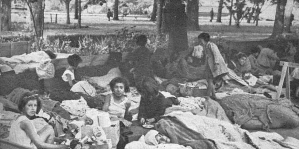 Campamento de niños damnificados en Chillán, 1939