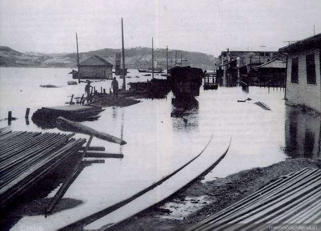 Puerto de Castro tras el maremoto de 1960