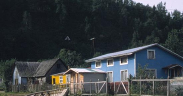 Calle de Puerto Cisnes, Aysén, 2001