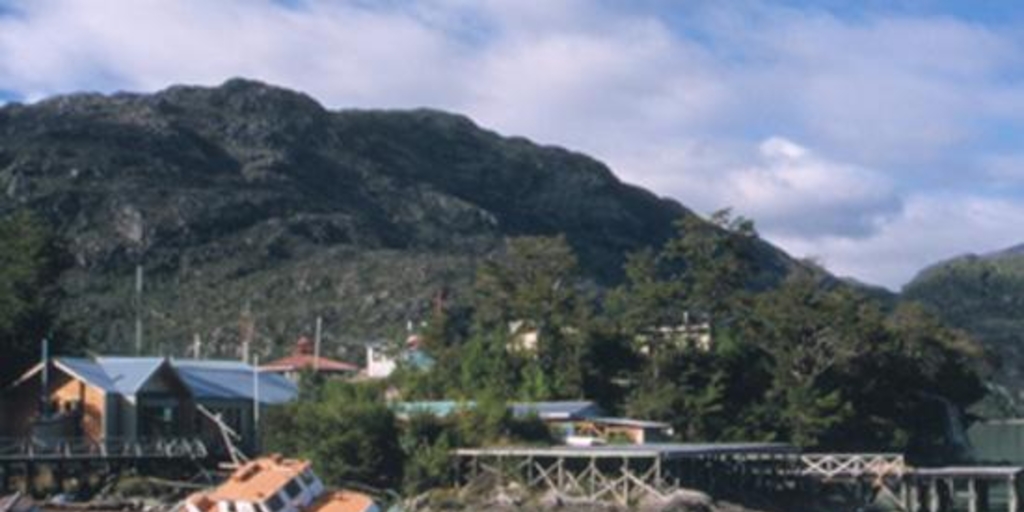 Muelle de Tortel, Aysén, 2001