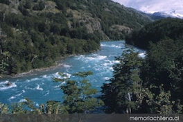 Nacimiento del río Baker, Aysén, 2001