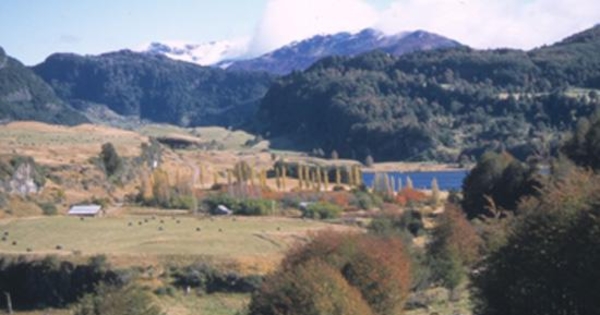 Lago Barroso, valle del Simpson, Aysén, 2001