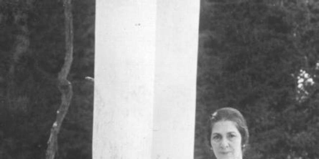 Jaime Eyzaguirre y su madre Amelia Gutiérrez, 1925