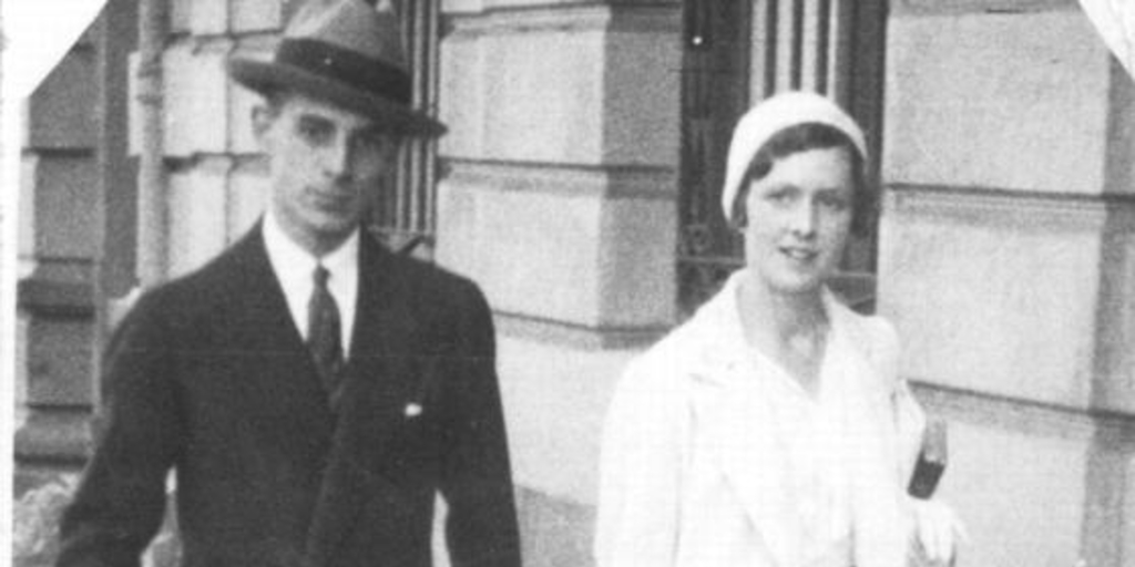 Jaime Eyzaguirre y su esposa Adriana Philippi, hacia 1935