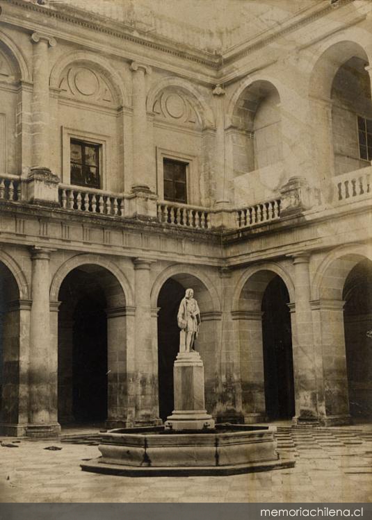 Interior del patio del Archivo de Indias, Sevilla