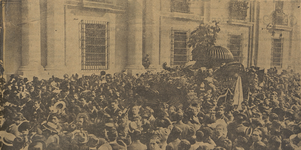 El funeral de José Domingo Gómez Rojas pasando frente a La Moneda, 1920