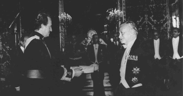 Enrique Campos Menéndez con el rey Juan Carlos de España, 1986