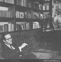 José Donoso en sus inicios como escritor, hacia 1958