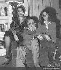 José Donoso, con su esposa María Esther y su hija Pilar