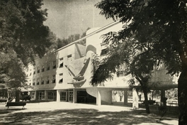 Fachada del Hogar Modelo Pedro Aguirre Cerda, Parque Cousiño, 1942