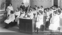 Clase de zoología, hacia 1920