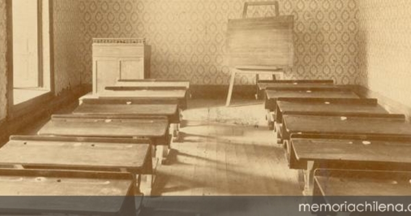 Pupitres del Liceo de Niñas de Cauquenes, 1930
