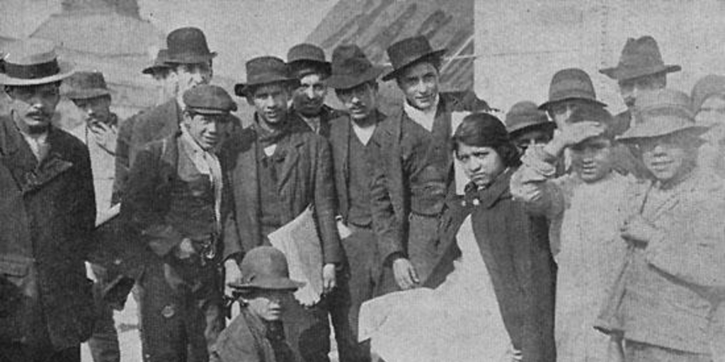 Lustrabotas, hacia 1910