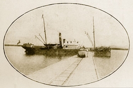 Vapor cargando lana en el muelle del frigorífico de Puerto Bories, 1920