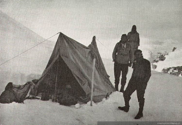 Expedición al monte San Lorenzo, segundo campamento entre los hielos