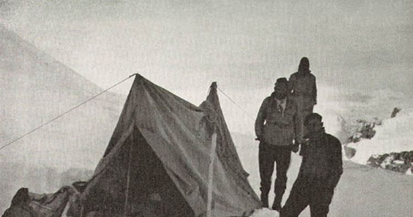 Expedición al monte San Lorenzo, segundo campamento entre los hielos