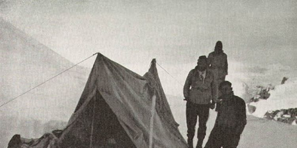 Expedición al monte San Lorenzo, segundo campamento entre los hielos