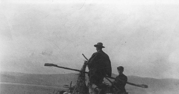 Martín Gusinde en los conchales de Pichilemu, 1917