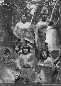Grupo de selk'nam, hacia 1920