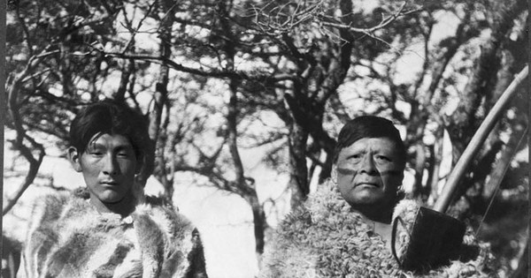 Cazadores selk'nam, hacia 1920