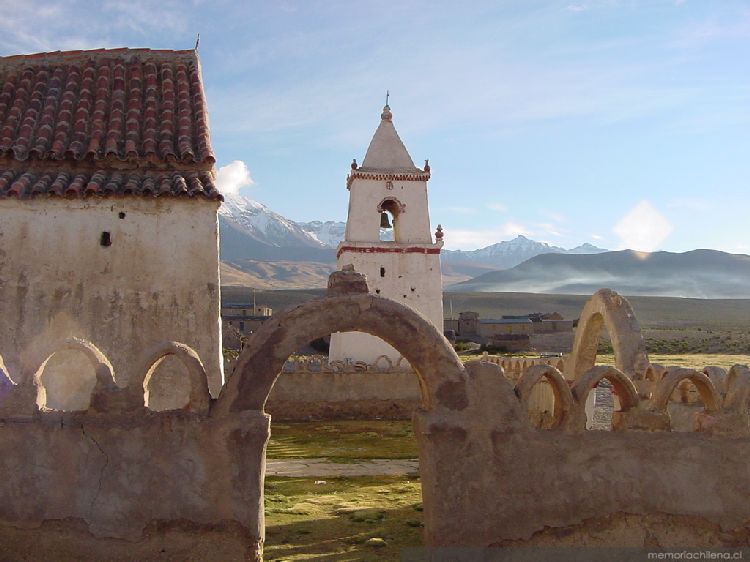 Iglesia santuario de Isluga, Primera Región, 2003