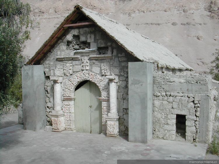 Iglesia de Huasquiña, Primera Región, 2002