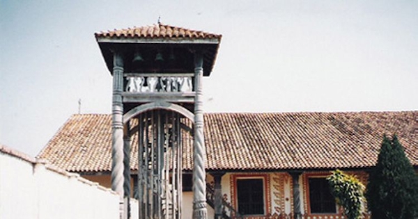 Campanario de la Iglesia de San Rafael, Chiquitanía, Bolivia, 1998