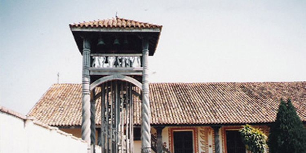 Campanario de la Iglesia de San Rafael, Chiquitanía, Bolivia, 1998