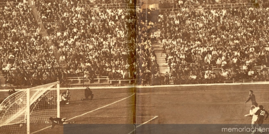 Gol de Eladio rojas, en el partido Chile-Yugoslavia por el 3º lugar, 16 de junio de 1962