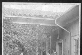 Almuerzo con familiares y amigos, ca. 1900