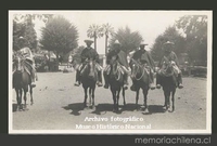 Grupo de peones en la Hacienda el Huique, ca. 1930