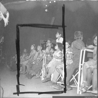 Niños en la carpa-teatro Luis Alberto Heiremans, 1965