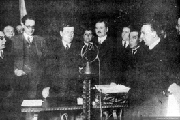 El presidente Arturo Alessandri Palma se dirige al país a través de Radio Chilena, 1924