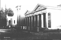 Tumbas neoclásicas en el Cementerio General de Santiago, hacia 1910