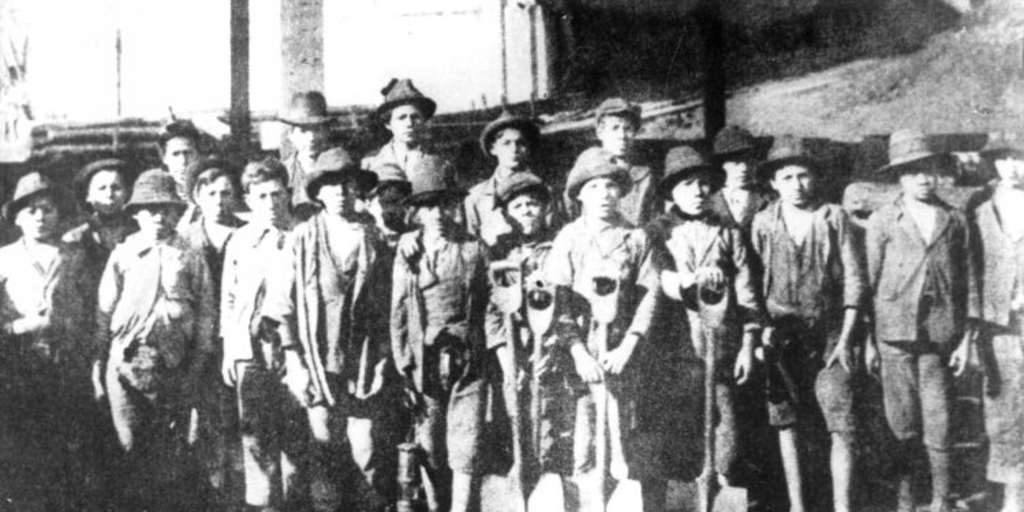 Niños trabajadores en el carbón de Curanilahue