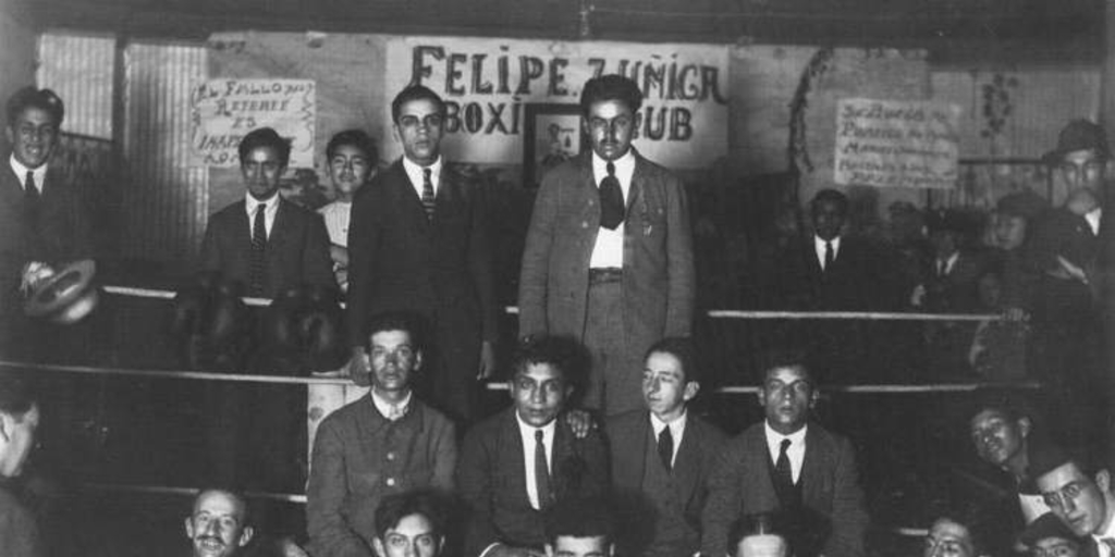 Empleados del Club de Boxeo Felipe Zúñiga, 1922