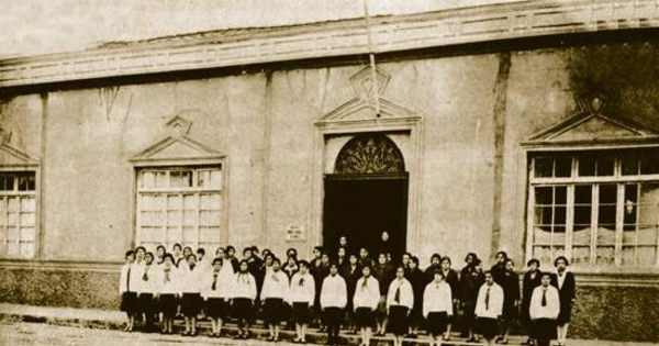 Escuela Profesional de Rancagua : grupo de alumnas, hacia 1920