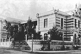 Antiguo edificio del Instituto Pedagógico en Cumming con Alameda, Santiago