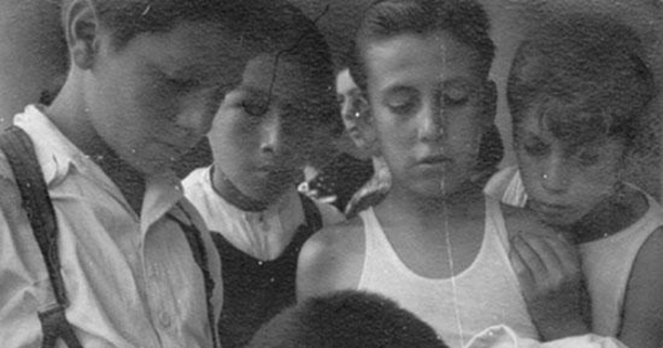 Grupo de niños, hacia 1960