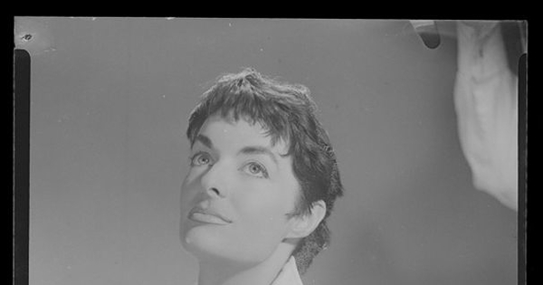 Retrato de Xenia Monty, ca. 1955