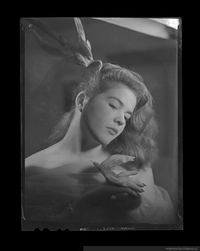 Retrato de María Elena Gertner, ca. 1955