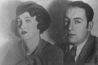 Pablo Neruda junto a María Antonieta Hageenar en Batavia, 1930