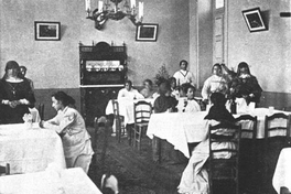 Casa de Orates. Comedor de las pensionistas, ca. 1901