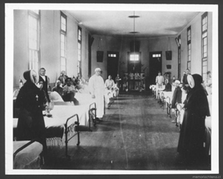 Sala de hospital atendida por la Congregación de la Providencia, ca. 1900