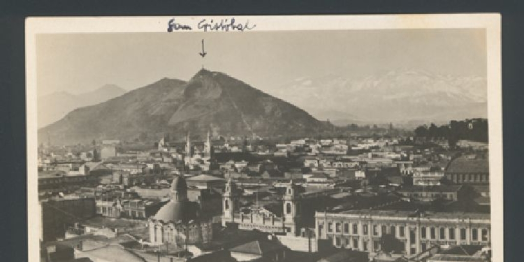 Vista de Santiago, al fondo se ve el cerro San Cristóbal, ca. 1929