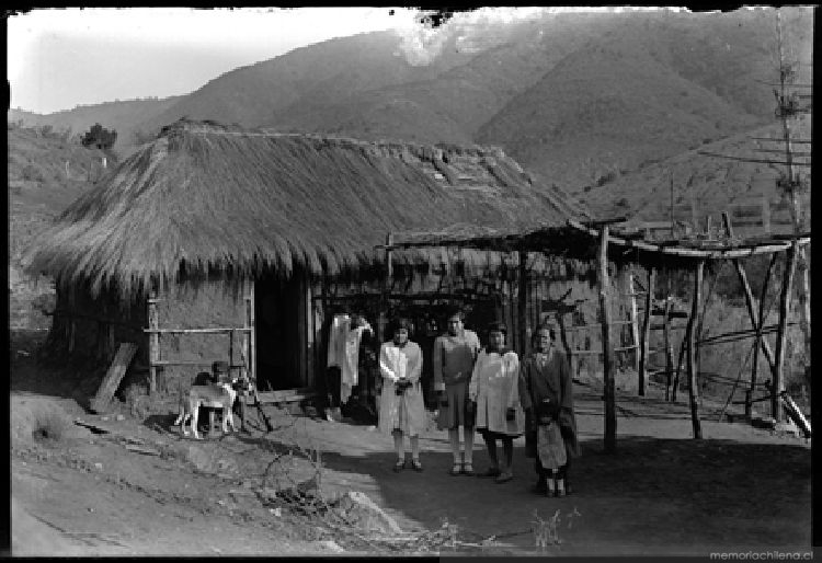 Retrato de familia en Olmué, ca. 1930