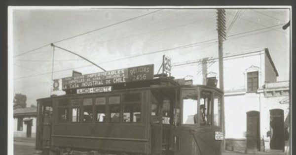 Tranvía Alameda-Negrete, en antiguo recorrido por Santiago, 1929