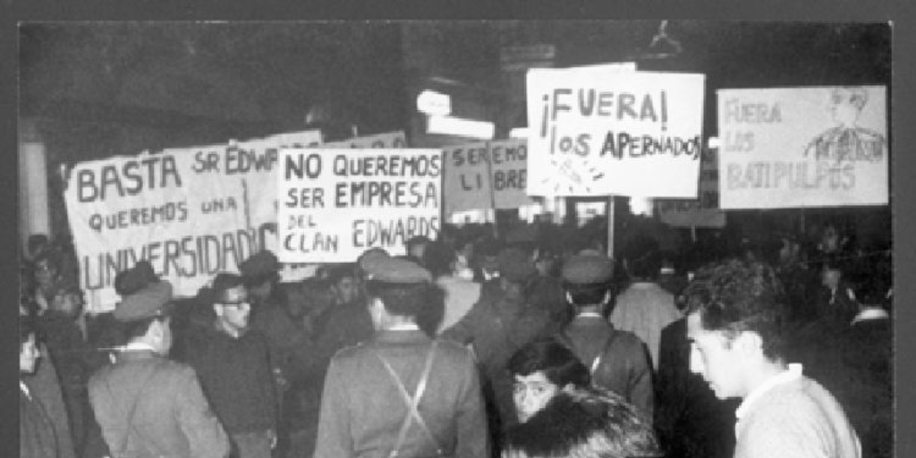 Marcha de los estudiantes de la Universidad Técnica Federico Santa María, ca. 1970