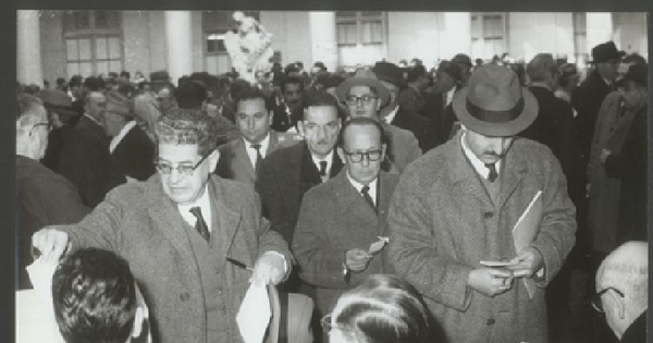 Votación en la Universidad de Chile, ca. 1968